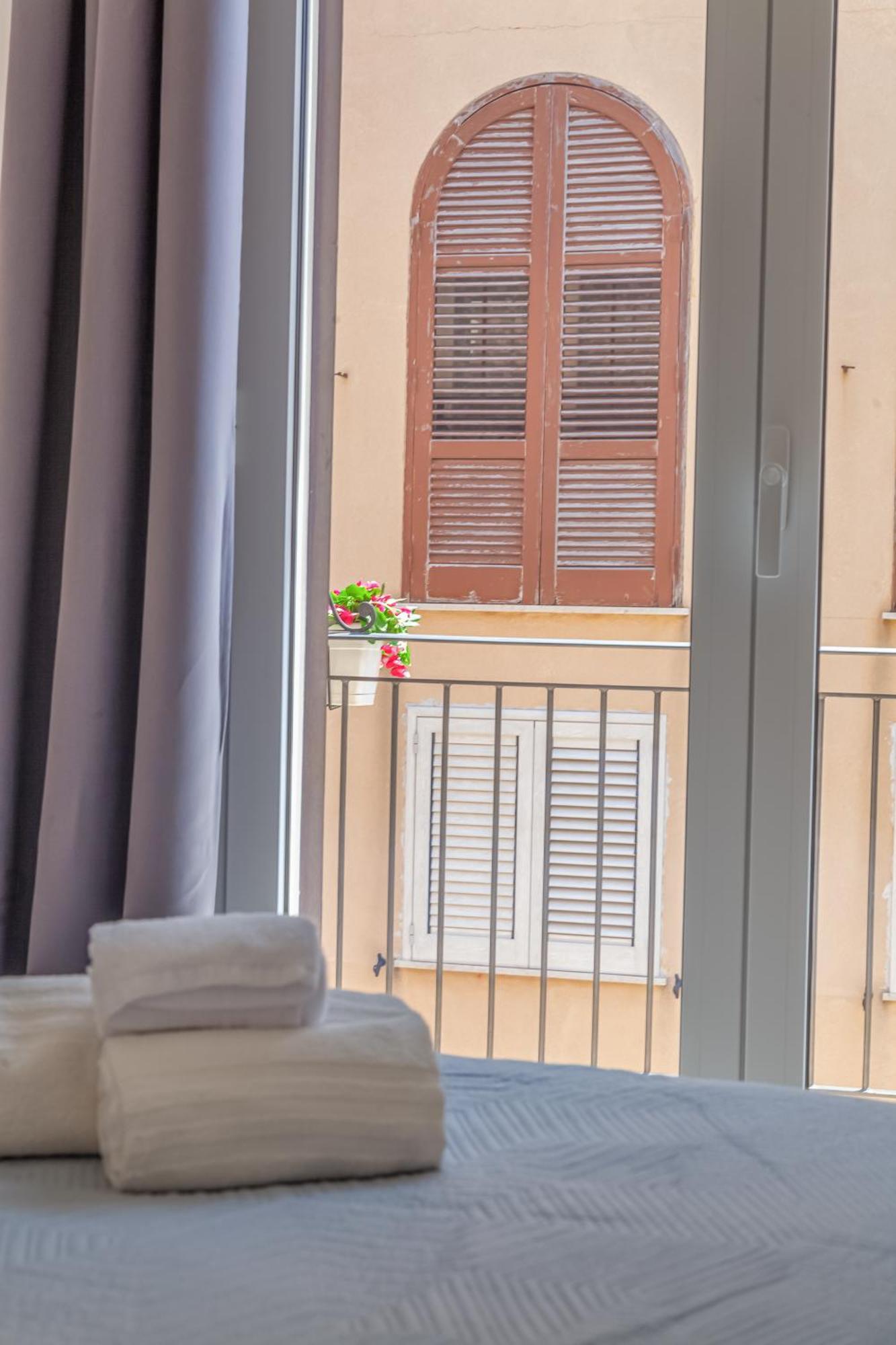 Isgro Rooms Marsala Exteriör bild