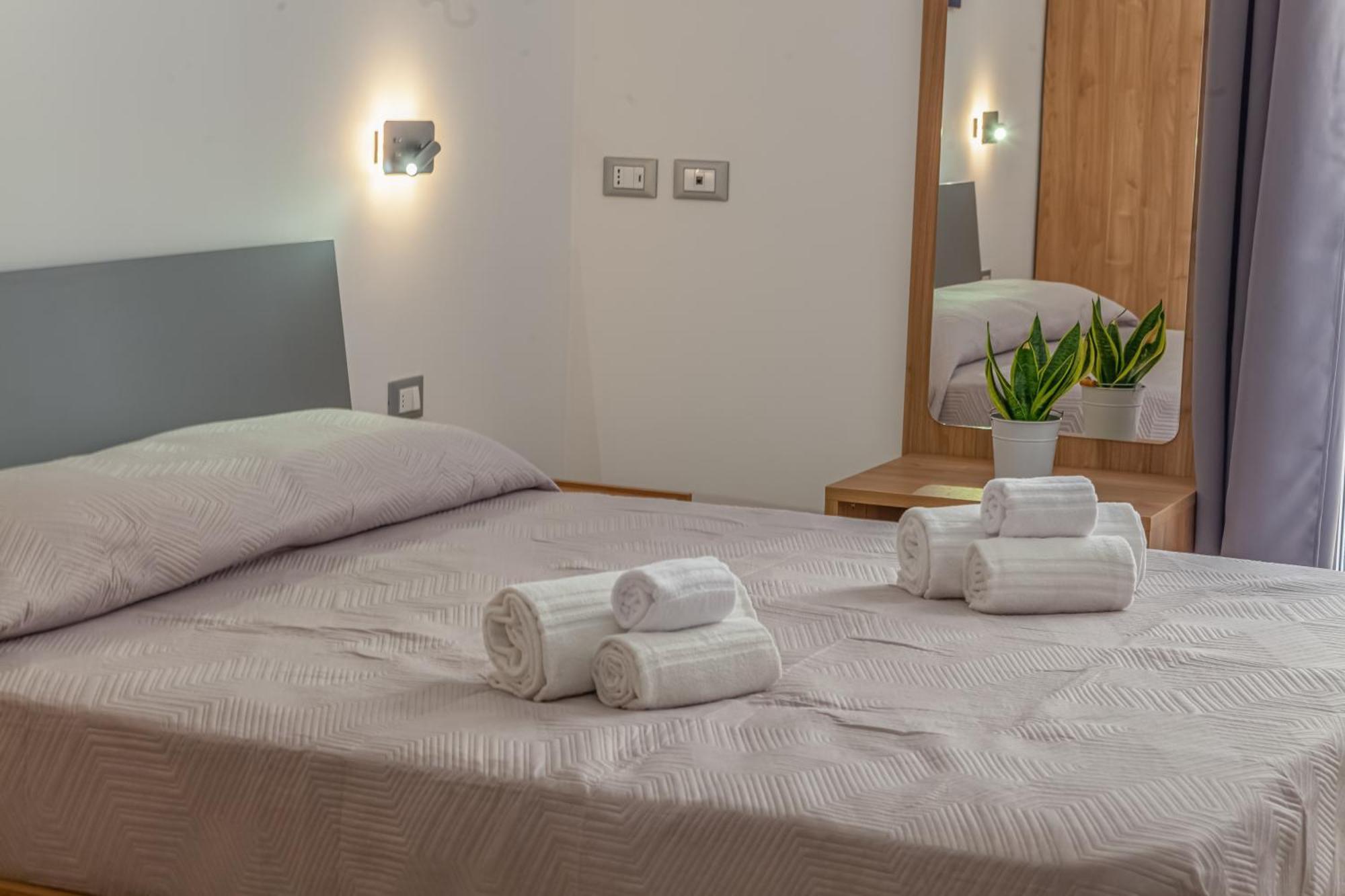 Isgro Rooms Marsala Exteriör bild